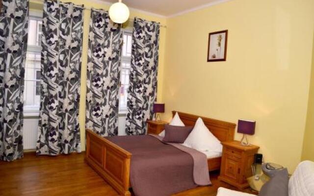 Modern Cozy Apartment by Ruterra