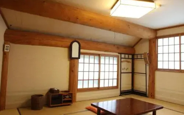 Morinoyado Koguma House