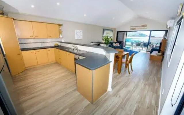 Beach House 72A Marine Drive - Fingal Bay