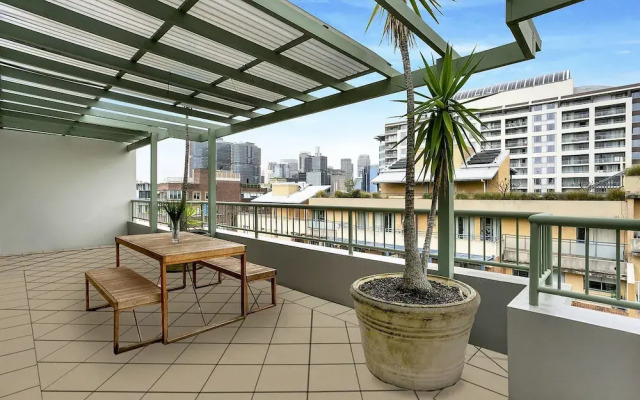 Dual Level Apt Darling Harbour HWD89