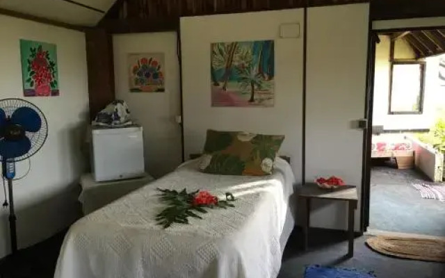 Tifaifai Et Café Huahine