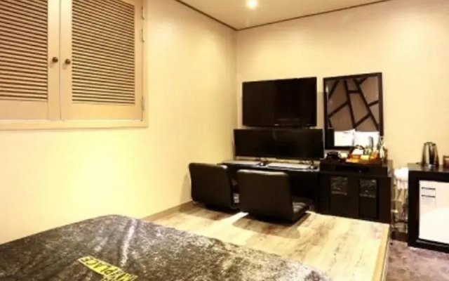 My Place Hotel