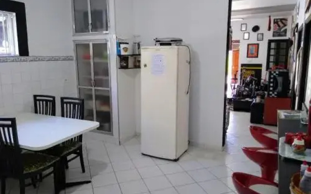 Santo Drop Skate Hostel