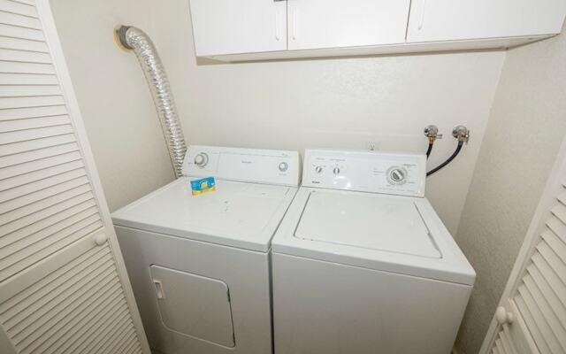 1519 Walkup by RedAwning