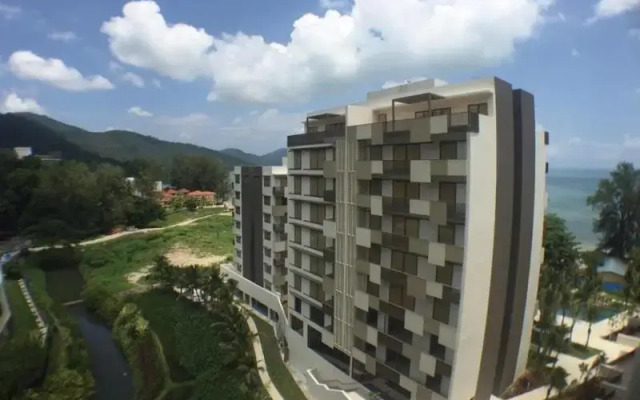 Beachfront Luxury Suites Batu Ferringhi Penang