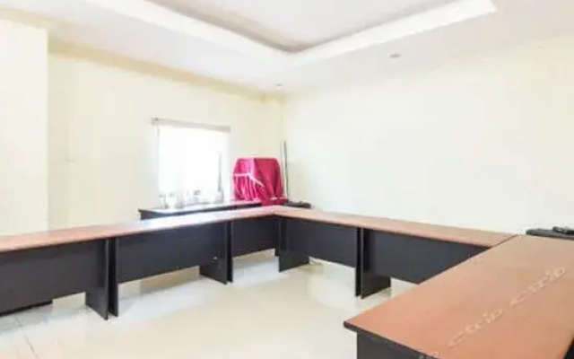 Airy Bende Sutoyo 63 Kendari