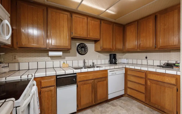 South Sierra Condominium #12416