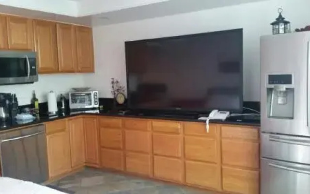 Waikiki Beach Apartment #225