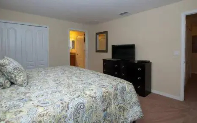 Paradise Palms 3035