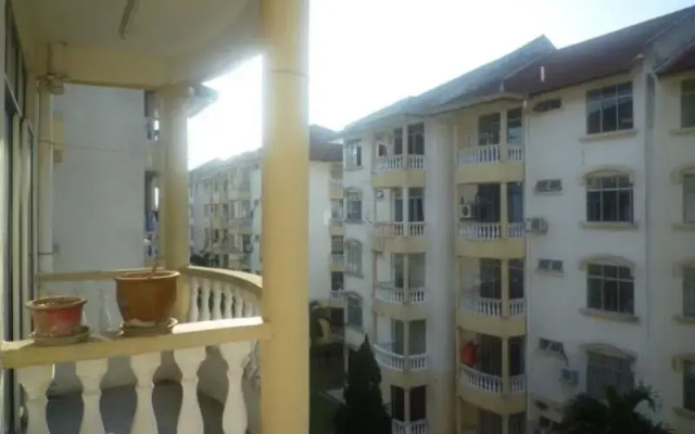 Malacca Pelangi Holiday Aparment
