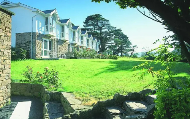 Towers Hotel