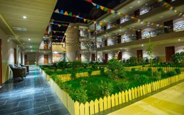 Lugu Shiguang Hotel