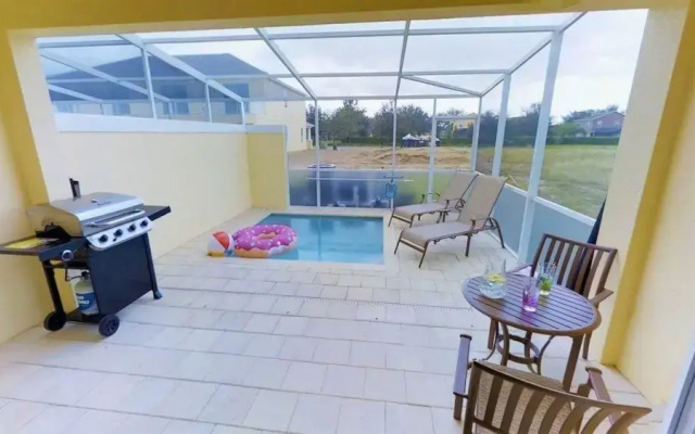 ACO FAMILY – 3 bd with pool (1750)