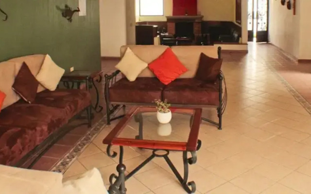 Hotel Real Del Aguila