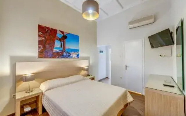 Hotel Halaris