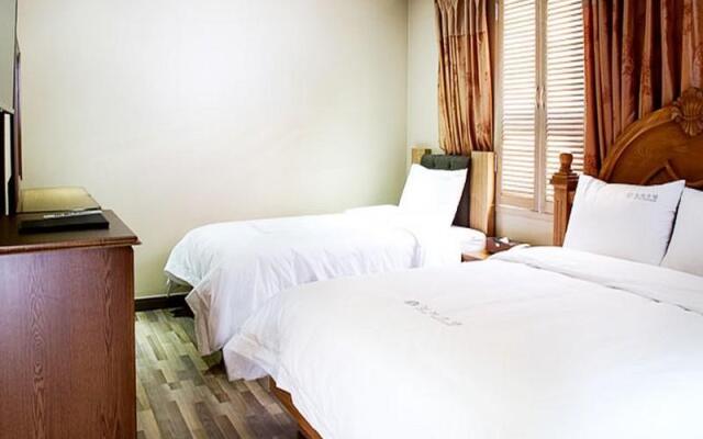 天空下酒店(Haneul Arae Hotel)