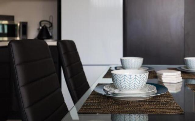 Luxury 2 bed, short walk Sydney Convention Centre