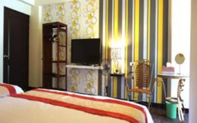 Famous Painting Town B&B