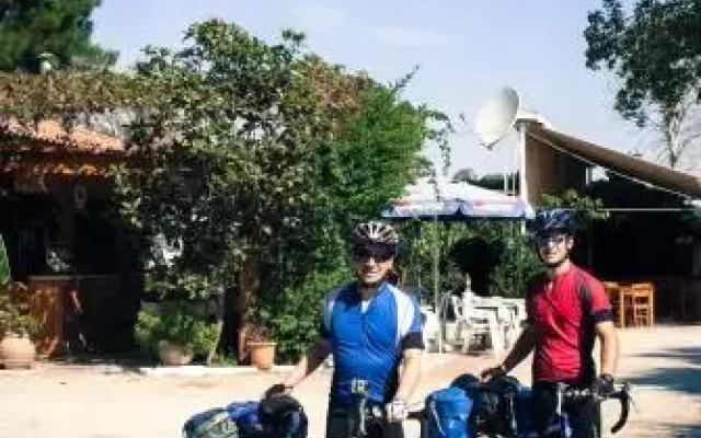 XeniCamp & Bungalows