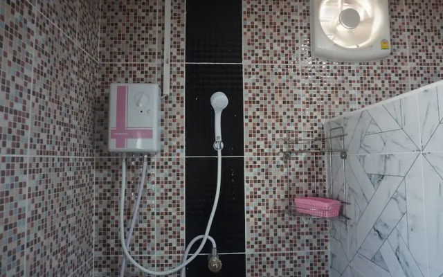 Kongtong Hotel Nong Rue