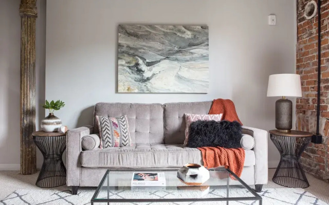 Grand Irish Channel Suites by Sonder