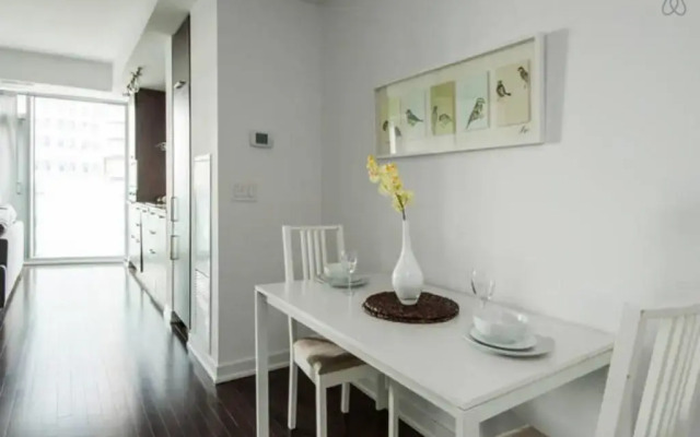 Elegant condo with stunning lake & views