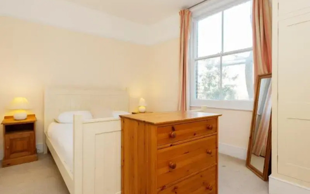 Veeve  Flat Rostrevor Road Fulham