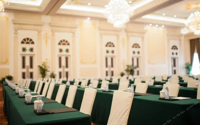 Binhai Jinshi International Hotel