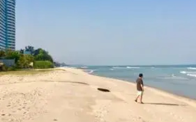 Oriental Beach By Winnie