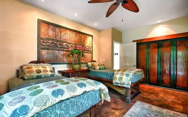 Alii Point Oceanfront by RedAwning