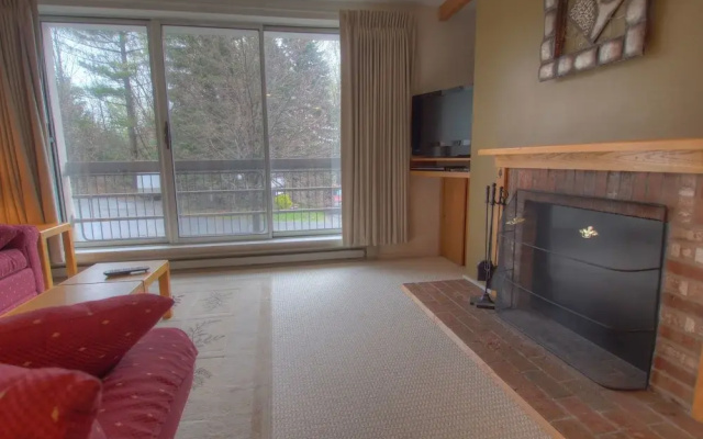 Sugarbush Condo by RedAwning