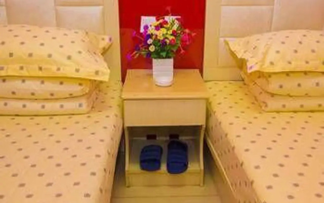 Beijing Huayi Fashion Hotel