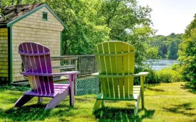 16 East Falmouth Home