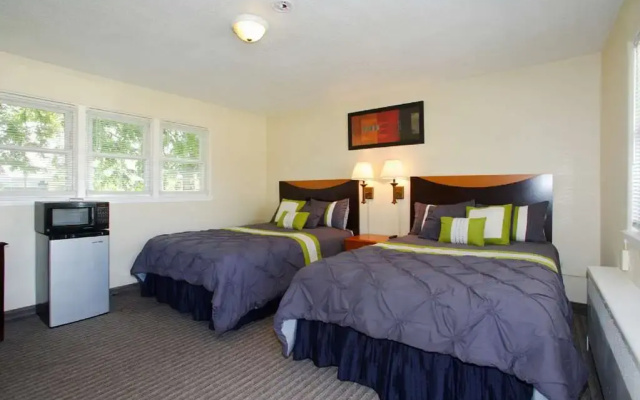 7-hi Budget Motel