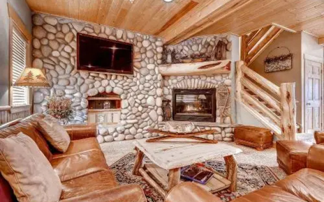 Timber Wolf Lodge 2 Bedrooms TWL-12C by KBM