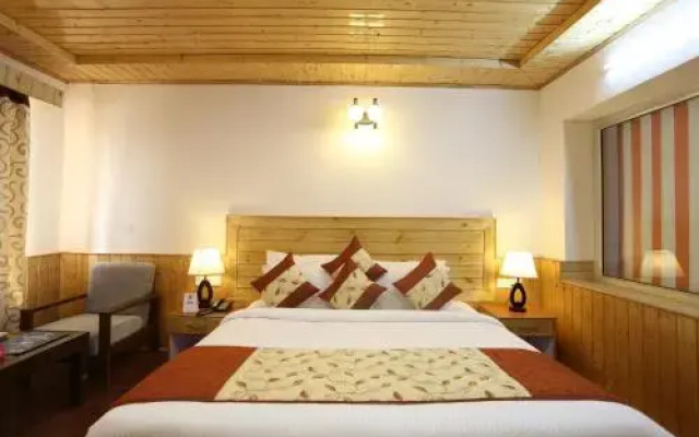 Hotel Charu Palace