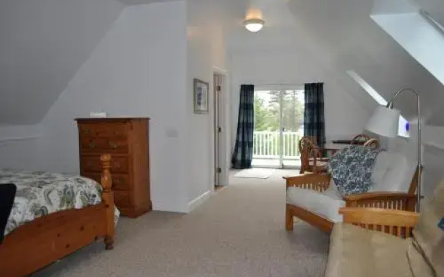 The Elms Bed And Breakfast