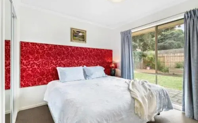 Mount Dandenong View Guest House