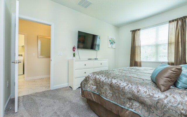 Champions Gate 1584 A