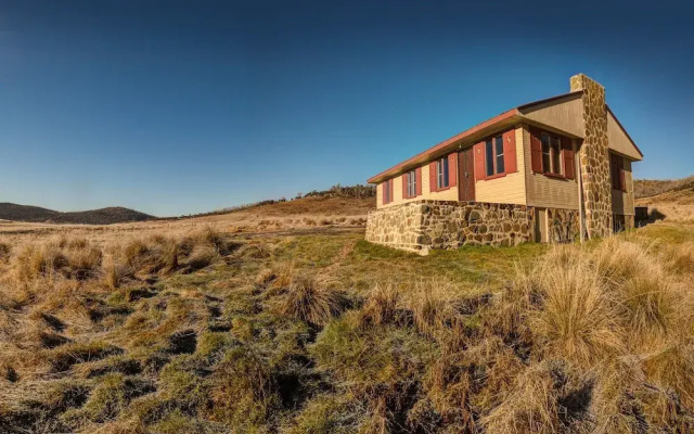 Wolgal Hut