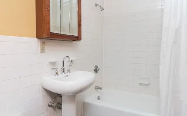 Classic 2BR in Back Bay by Sonder
