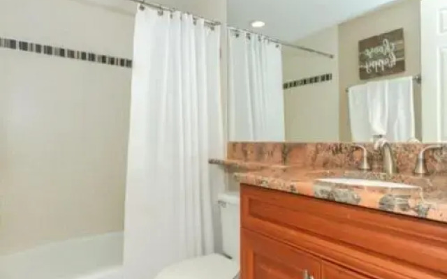 Beautiful Condo with Breathtaking Sunset Views by RedAwning