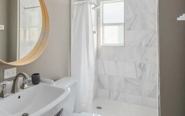 Spacious 3BR Pool by WanderJaunt