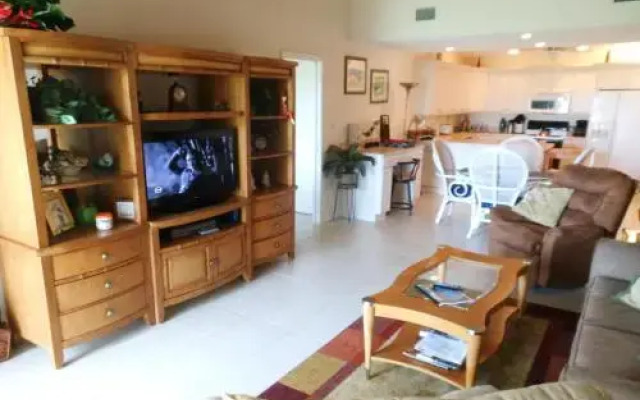 Ocean Village Capstan 423