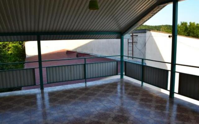 Guest house Izumrud