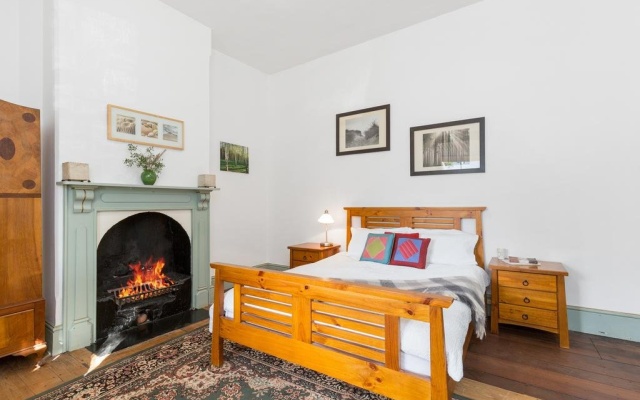 The Fremantle Stone Cottage – Guest Rooms – Perth
