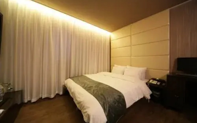 Design Hotel IMT 1