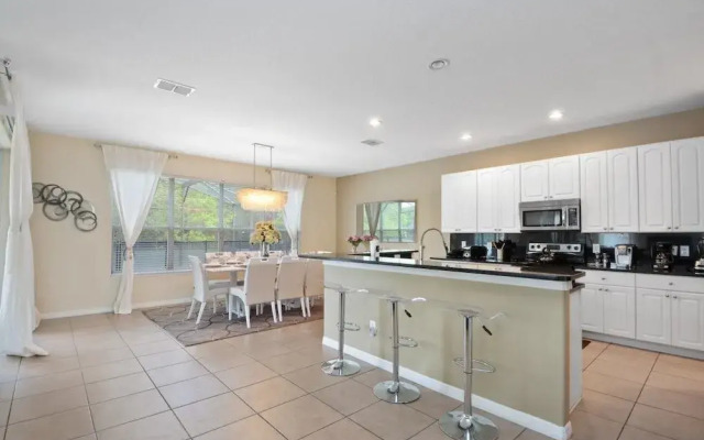 Seven-Bedroom Home at Bella Vida
