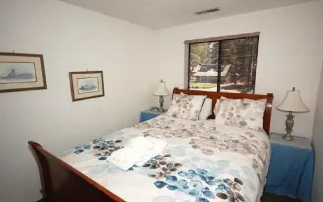 Lakeview Avenue Holiday home