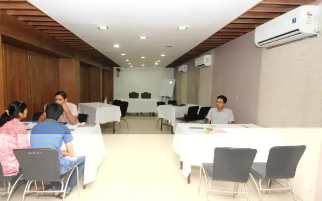 Hotel Neelkanth-Paradise